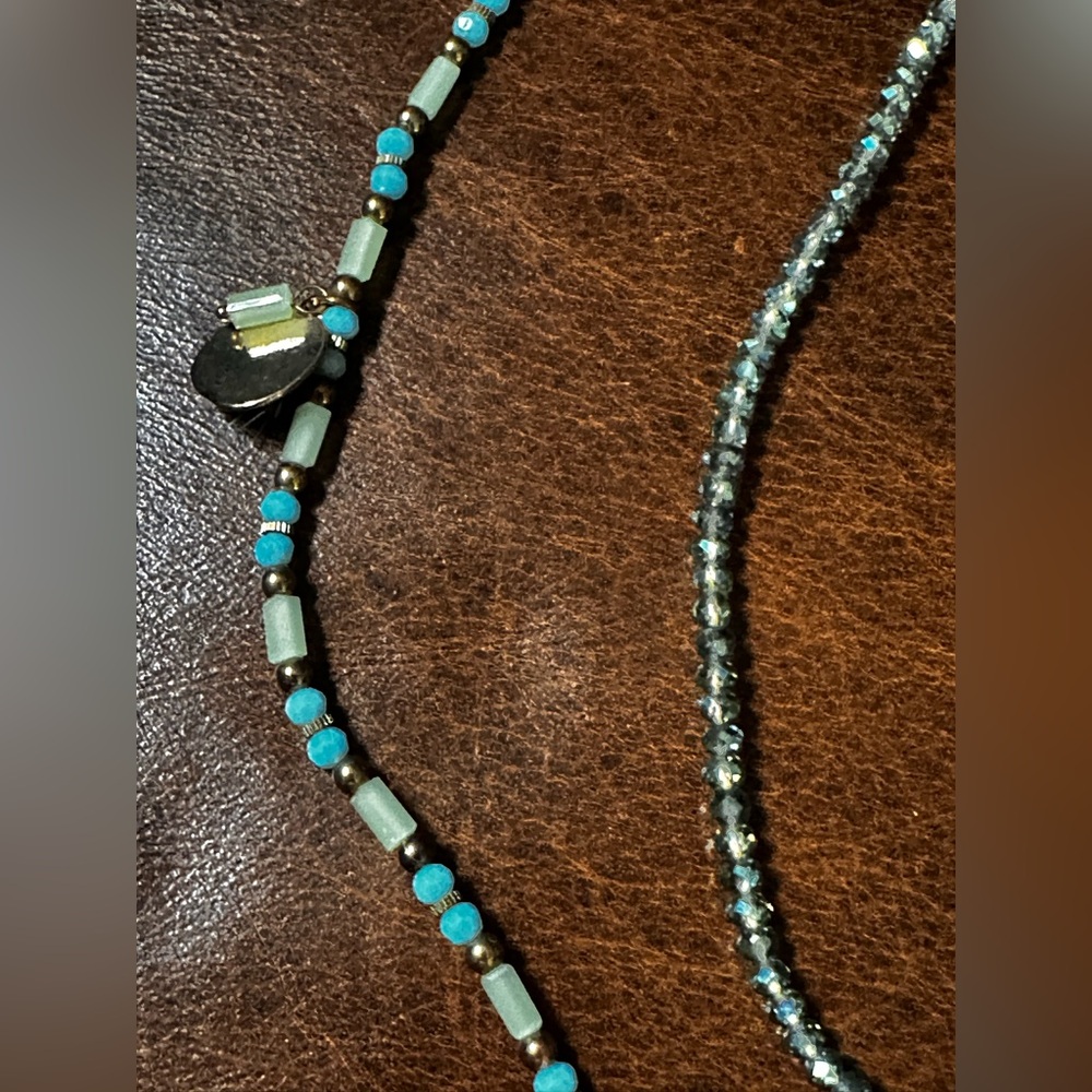 Beaded Feather Pendant Necklace with Turquoise, green and gold Beads - Picture 5 of 7